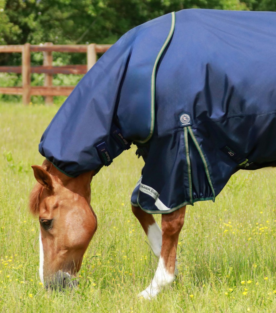 Heavyweight Rugs Premier Equine Titan 40g Lightweight Horse Turnout Rug Snug-Fit ...